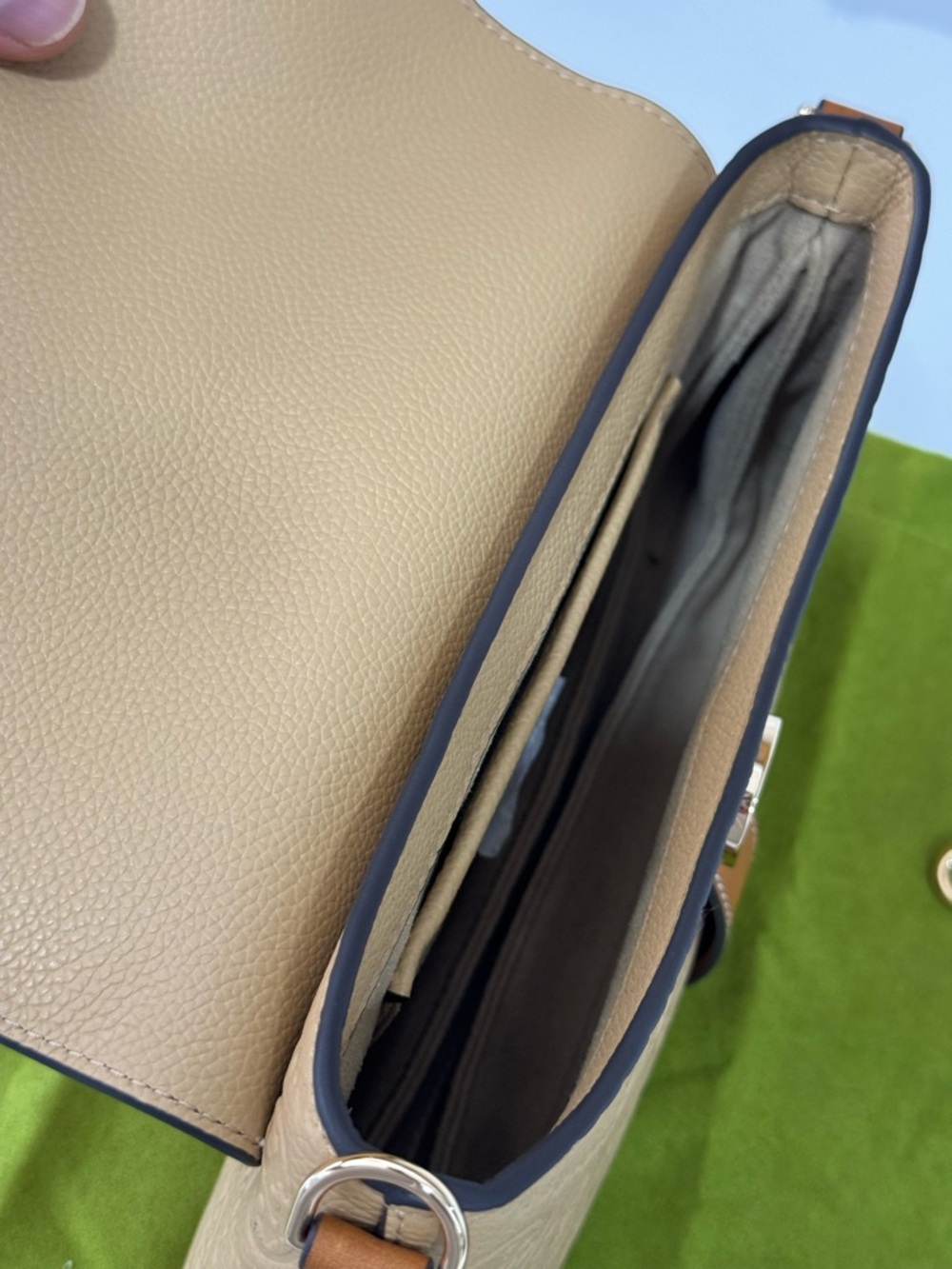 T MONOGRAM PEBBLED SOFT SMALL SHOULDER BAG - Picture 8 of 10